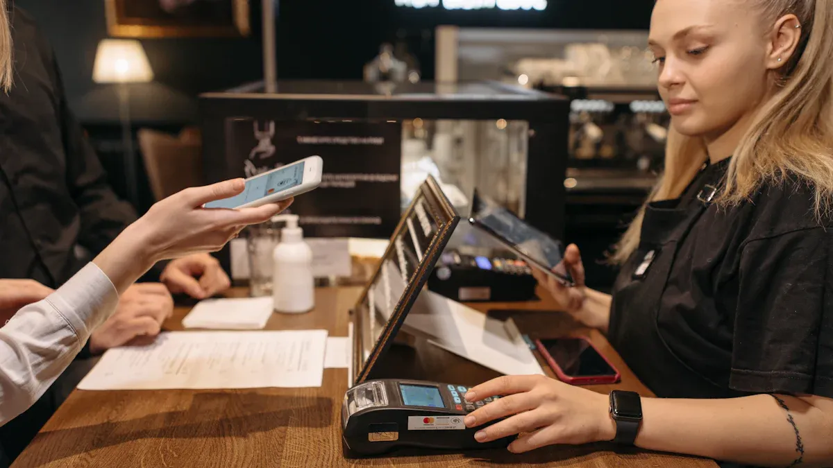 3 Ways Cashless Pickup Speeds Up Your Race Experience