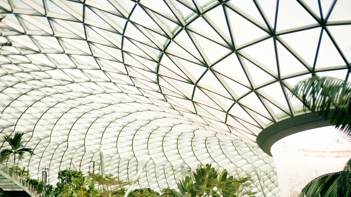How autonomous stores support sustainability goals in airports & transportation hubs.