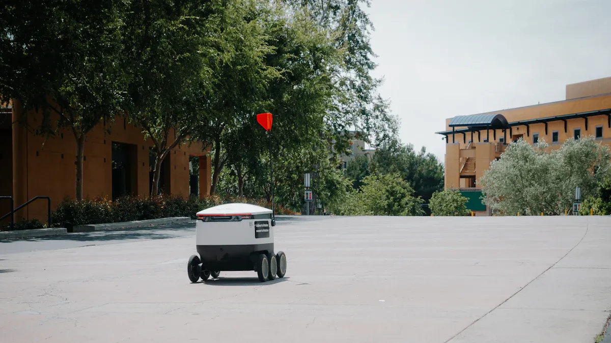 Operational challenges of autonomous stores in Universities & campus retail and how to solve them.