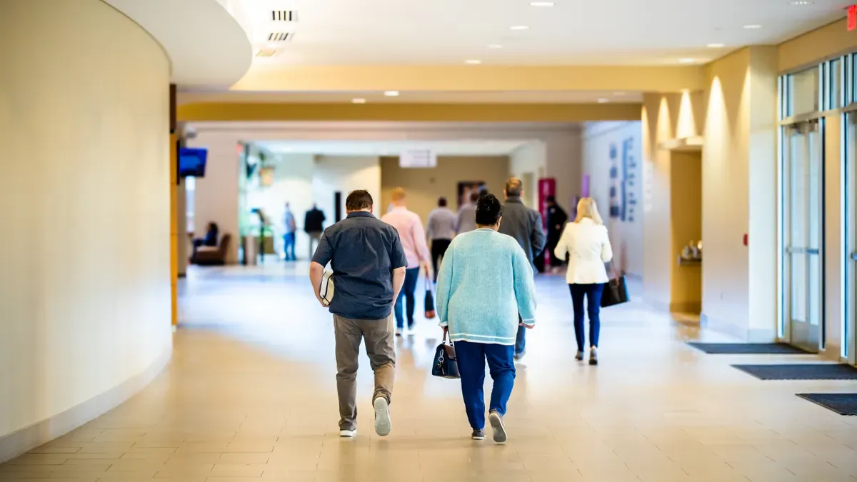 How Unmanned Convenience Stores Make Office Buildings More Convenient for Busy Workdays