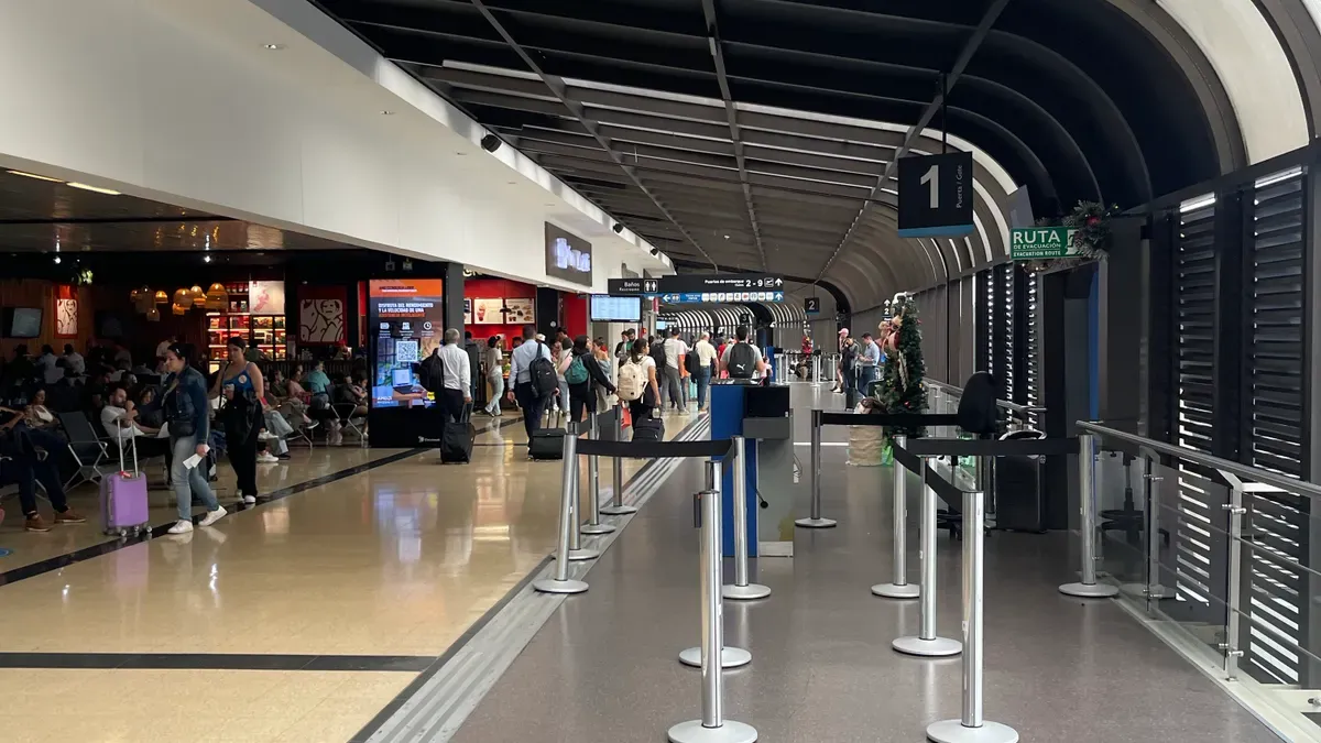 Building Connected Infrastructure for Autonomous Stores