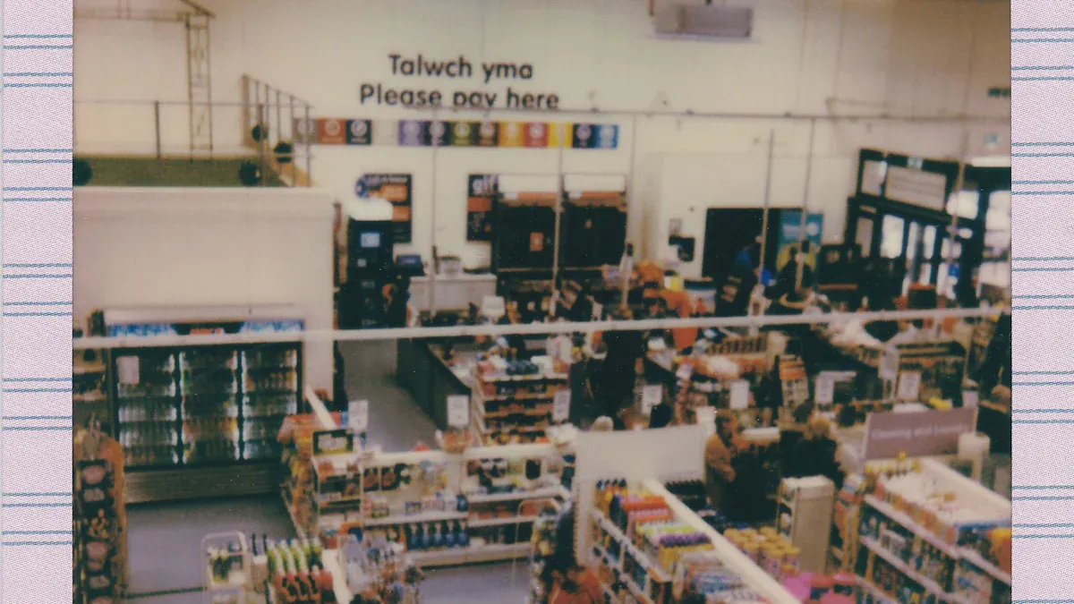 Operational challenges of autonomous stores in Franchise & multi-location retailers and how to solve them.