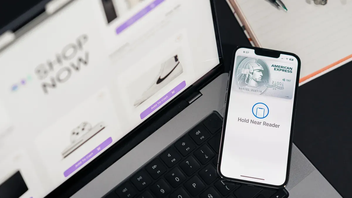 How autonomous stores integrate with loyalty and membership programs in Corporate offices & tech parks.