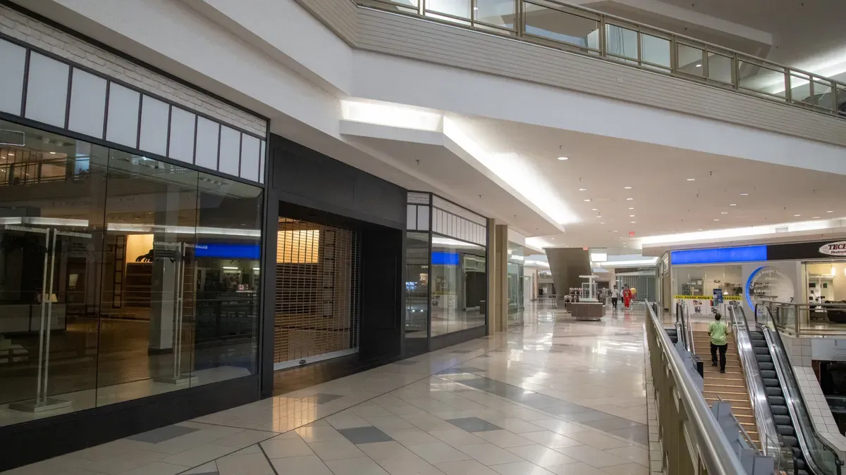 Transforming Unused Spaces into Micro Autonomous Stores
