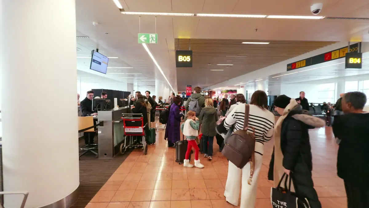 Soaring Past Long Lines — How Frictionless Checkout Redefines Airport Retail