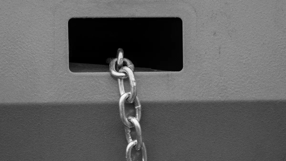 Theft Risks in Micromarkets