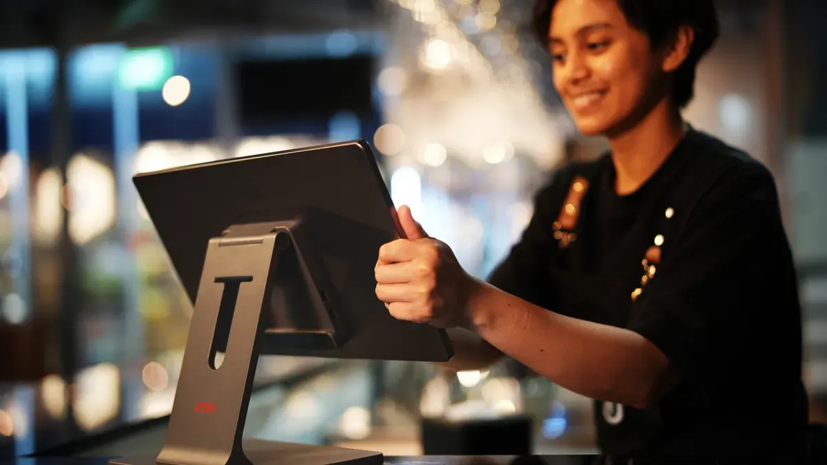 Customer Journey in Cashierless Stores