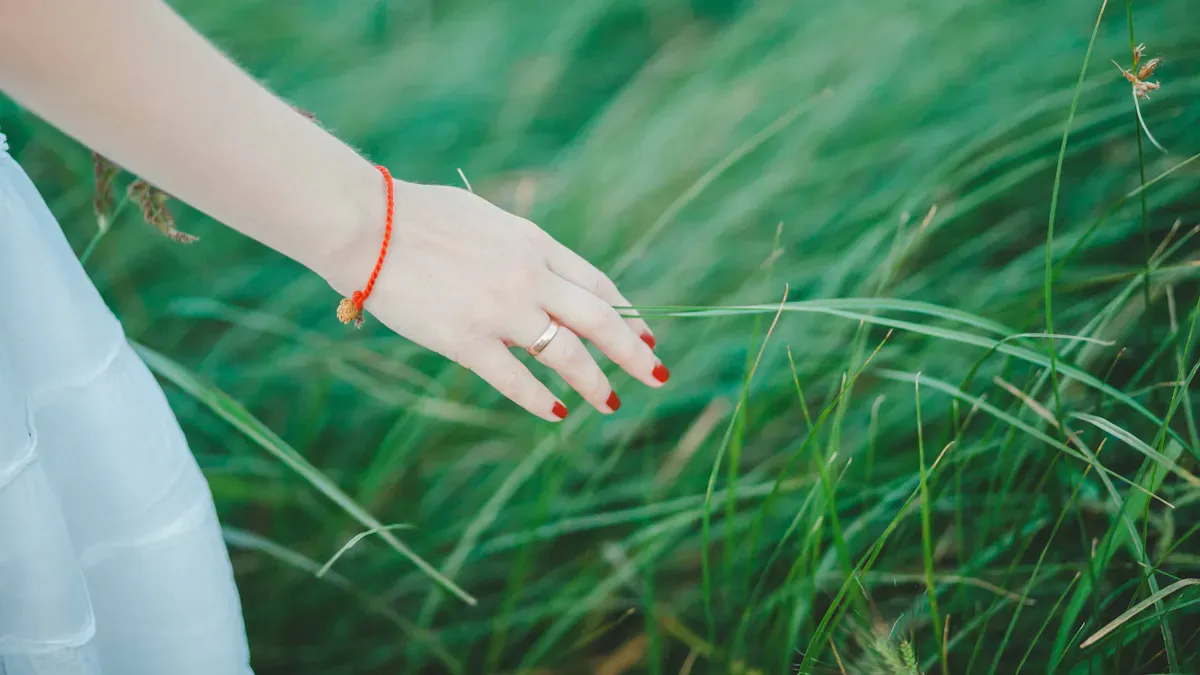 How to Wear a Red String Bracelet
