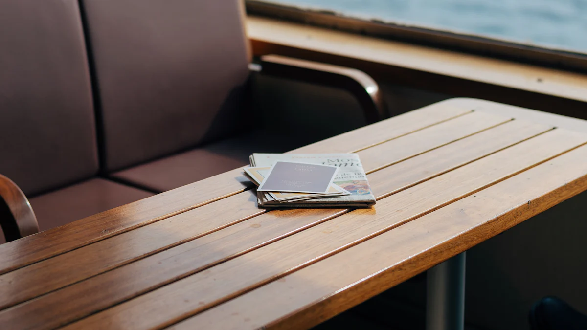 Cashback vs Travel Rewards: A Side-by-Side Comparison