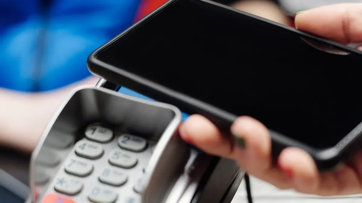 仮想通貨カードをApple Payに登録してセブン-イレブンで使う方法