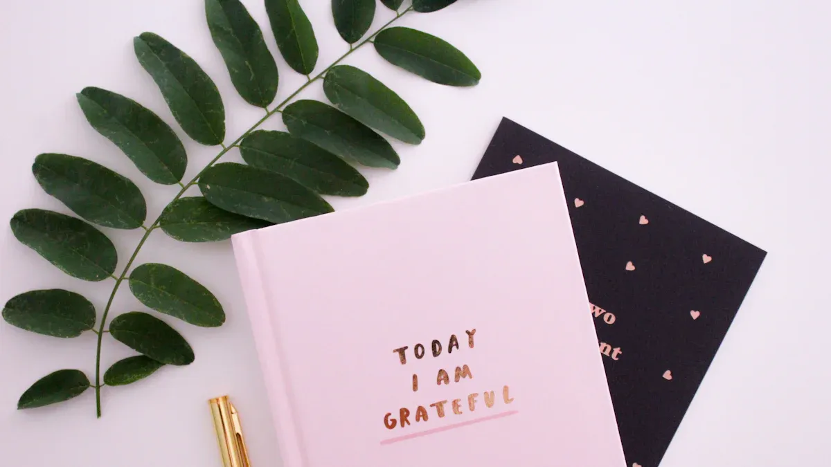 Rituel matinal bien-être avec le quartz rose et la gratitude en 2025
