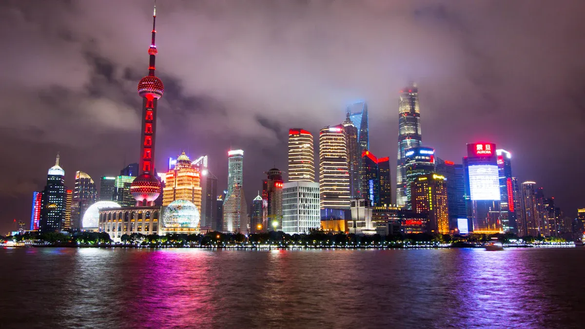 Discovering The Bund in Shanghai: Sights, Walks, and Local Secrets