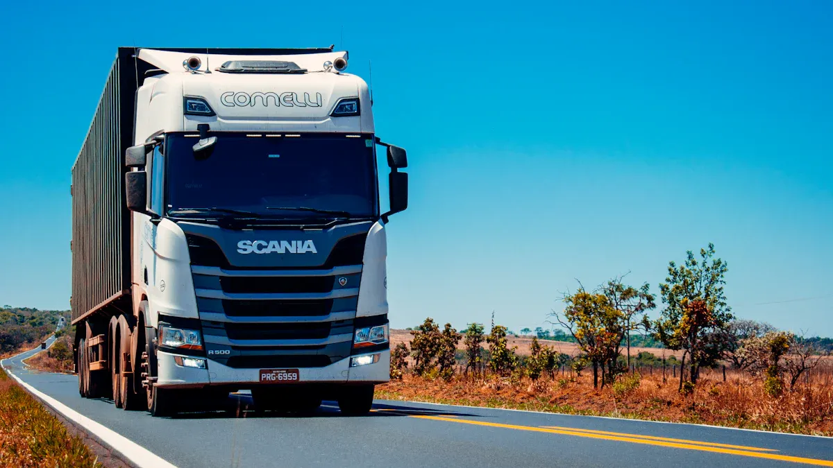 What Are the Differences Between Freight Forwarders and Brokers