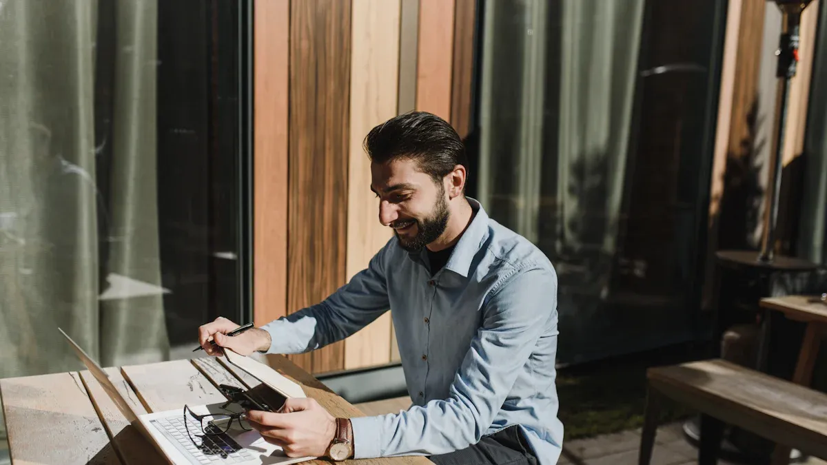 How to Find Shippers Using Digital Tools