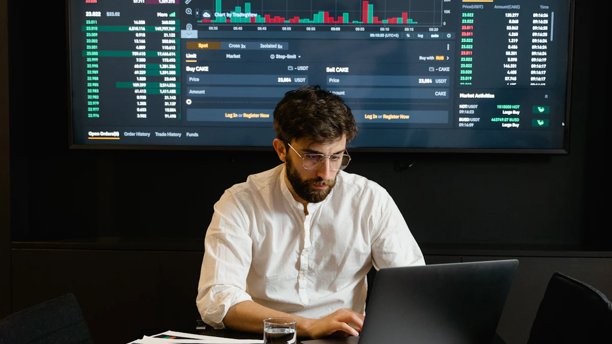 Exploring Financial Analyst Career Growth and Pay Trends