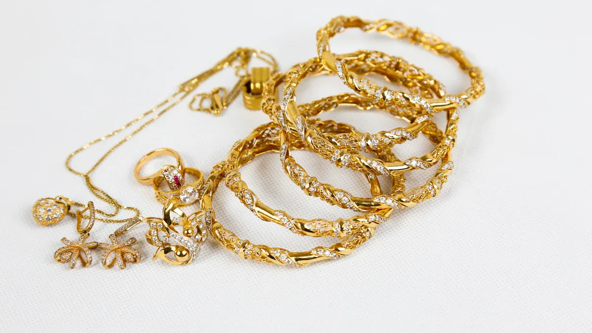 Gold Chains vs Other Metal Chains for Jewelry
