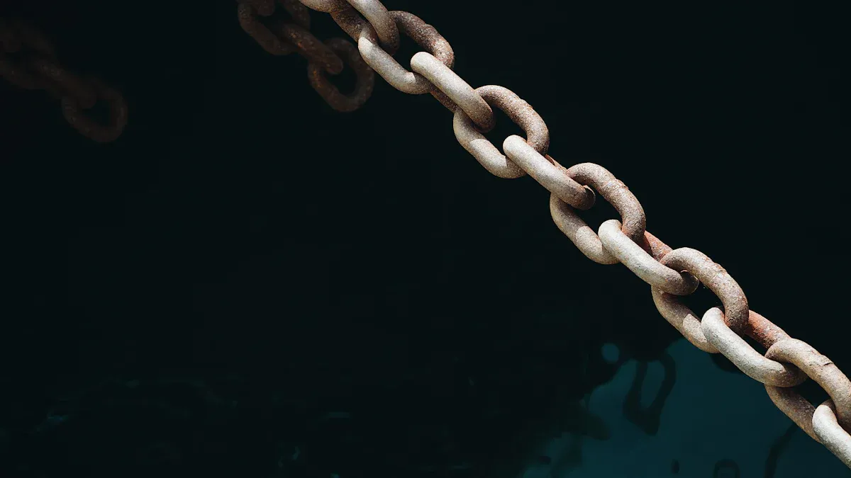 Benefits of Using Plastic Chains