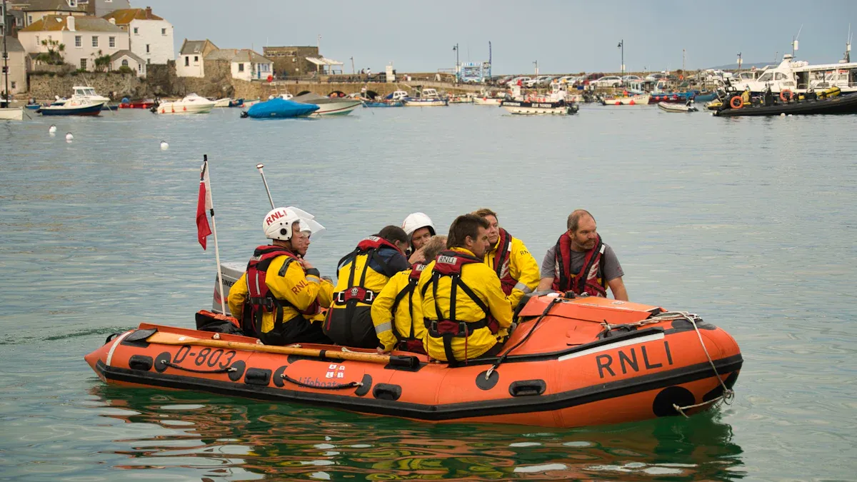Важность обслуживания спасательной лодки
