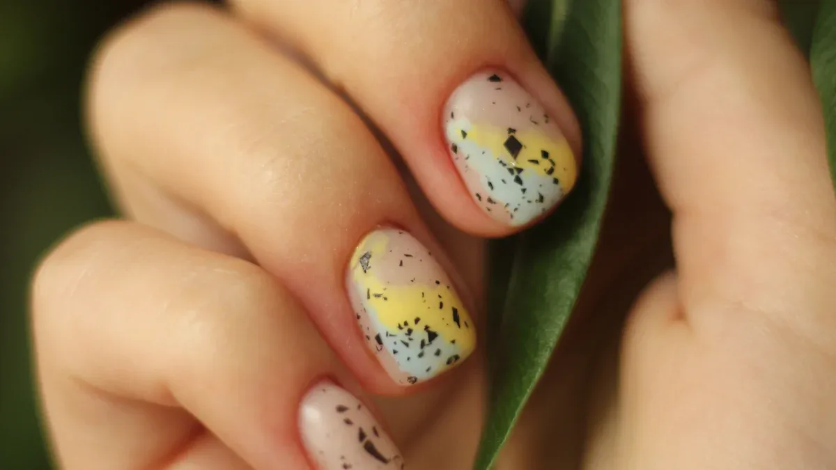 Green Nail Trends