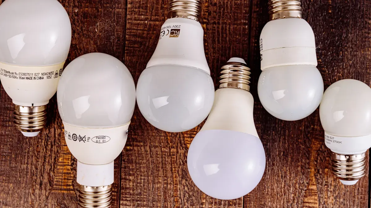 Never pick the wrong light bulb type again