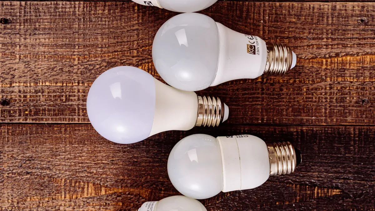 Light bulb type comparison