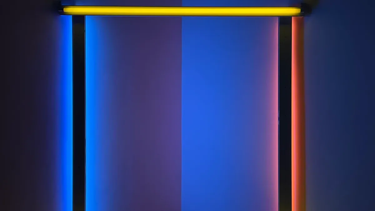 LED Lights for Window Borders Versus Traditional Lighting Solutions