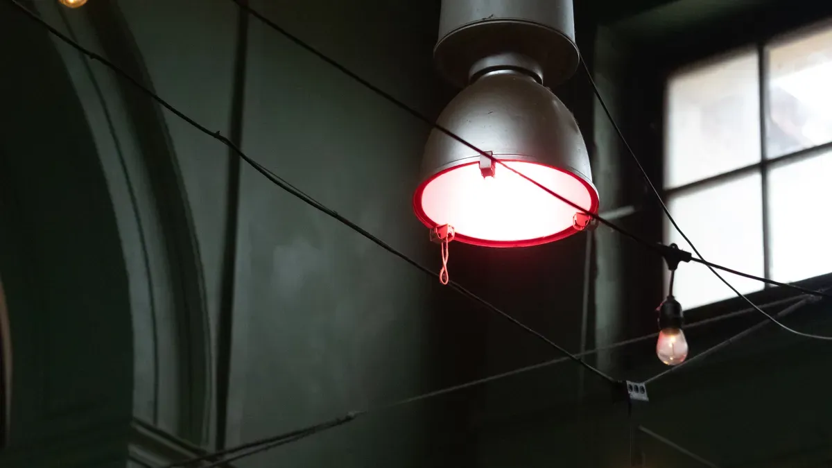 Top UFO High Bay LED Lighting Choices for Warehouses