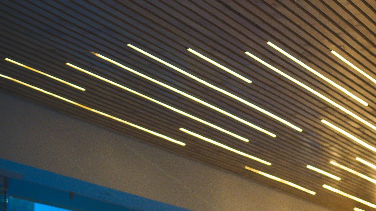 Grille Linear Spotlight Applications