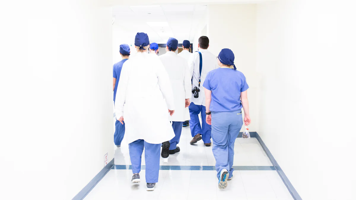 10 CNA Resume Examples for Career Success in 2025