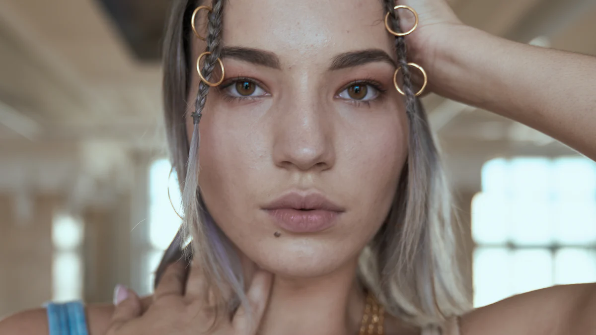 How to Wear Jewelry for Formal Occasions
