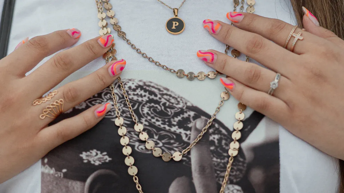 Minimalist Jewelry: Simplicity and Elegance