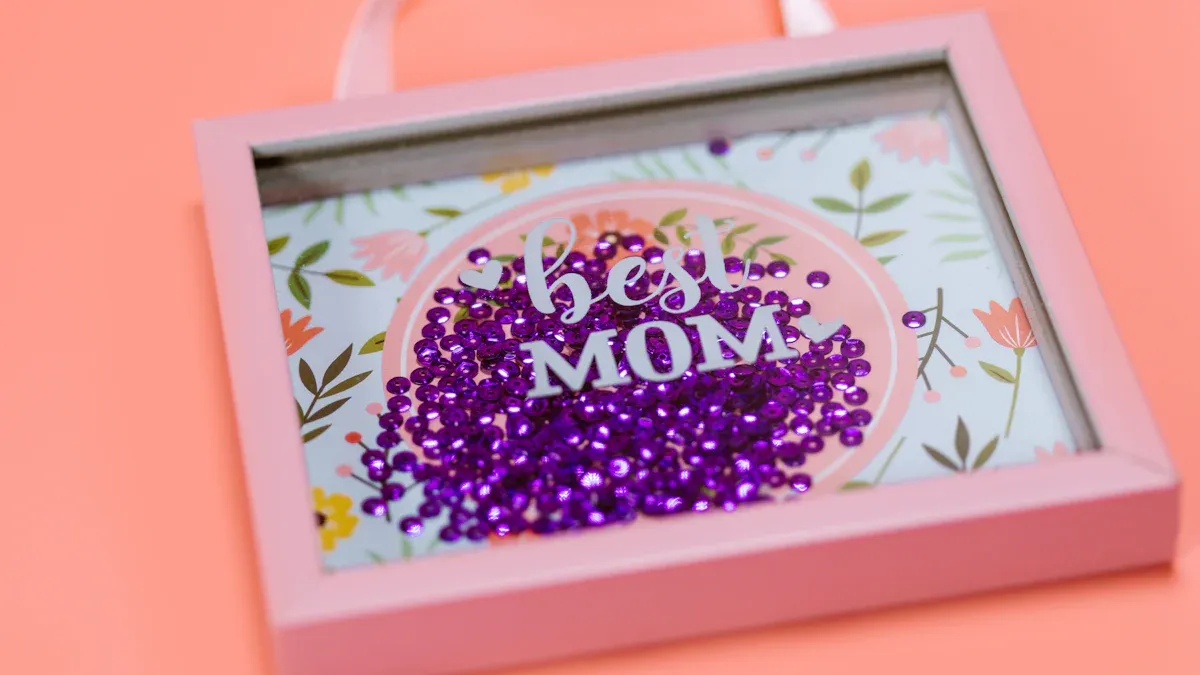 Best Personalized Gifts for Mom Ideas