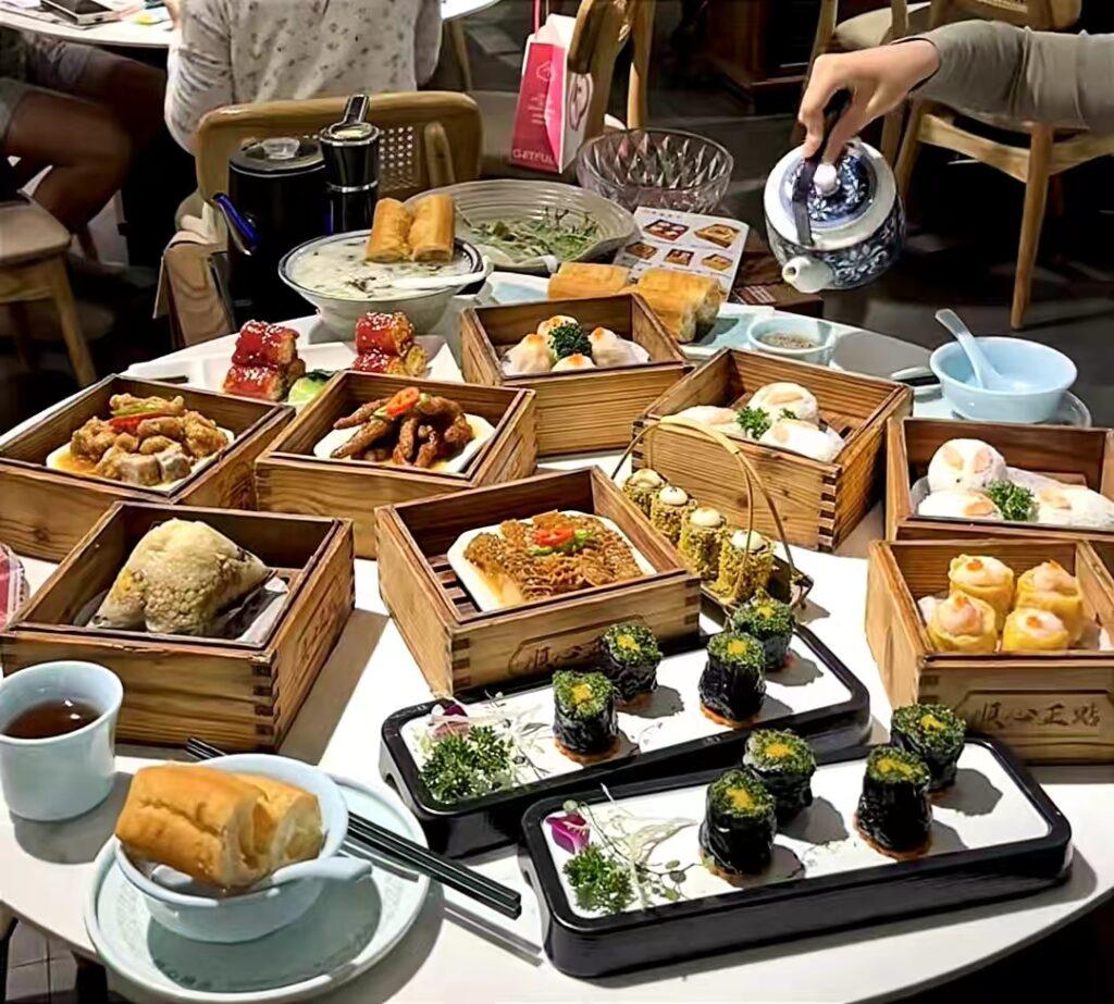 One-Day Guangzhou Tour: Historical Landmarks & Cantonese Delicacies