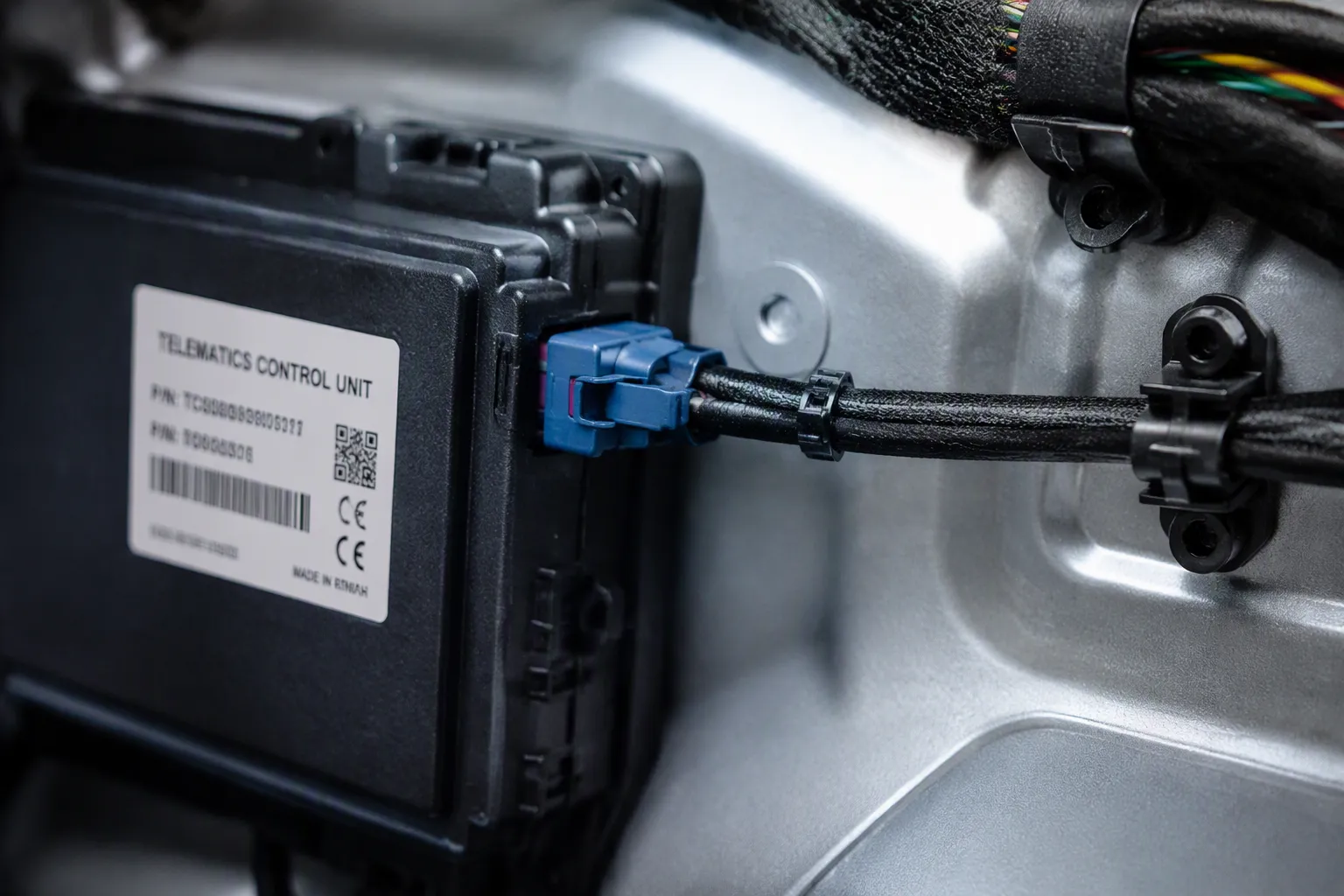 When to Choose a Right-Angle FAKRA Connector