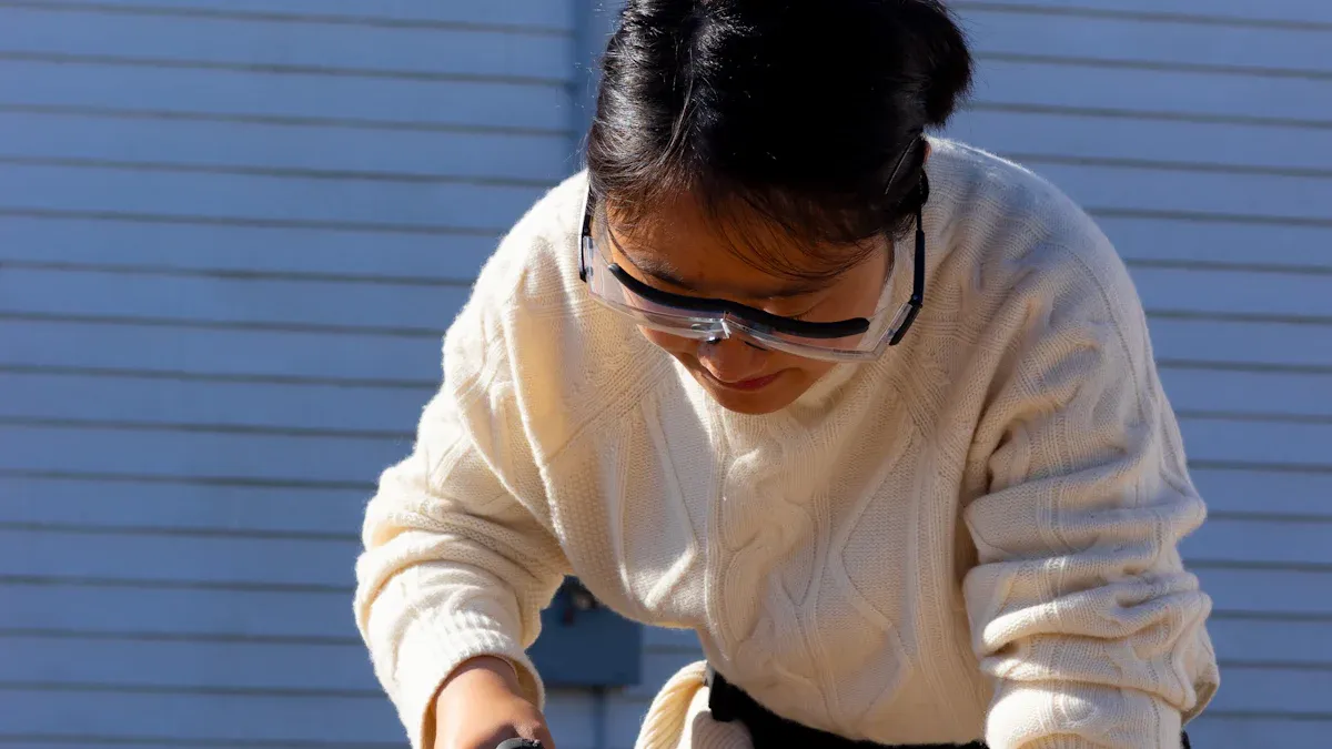 How to Cut Fiberglass Panels