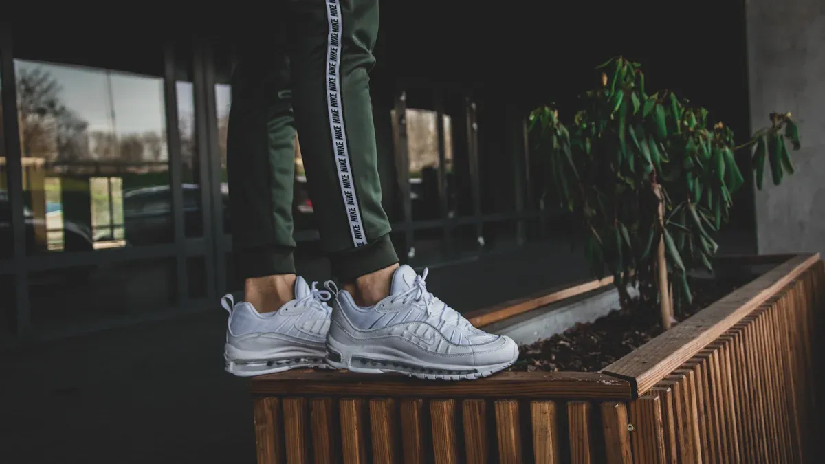 Dropshipping men'
                style=
