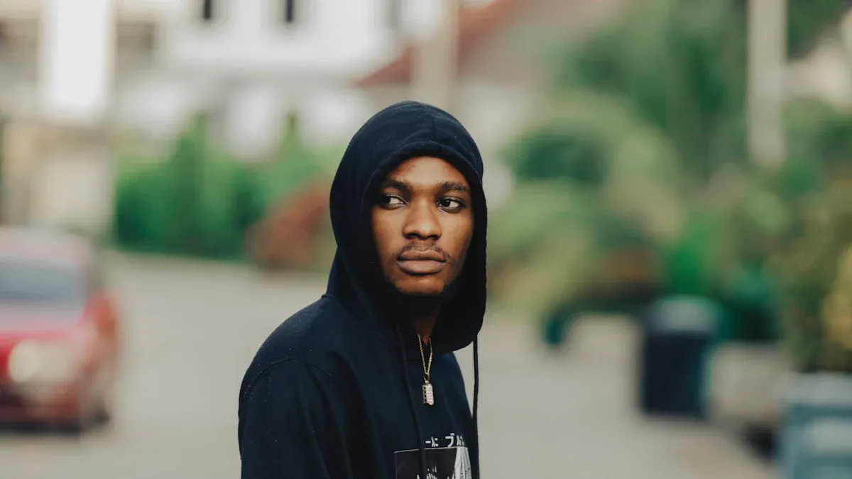 Top Trending Hoodies with High Profit Margins for Dropshipping Success in 2025