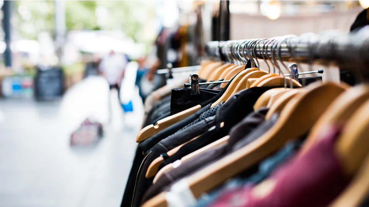 Trending Products to Sell Right Now for Maximum Profit in 2025