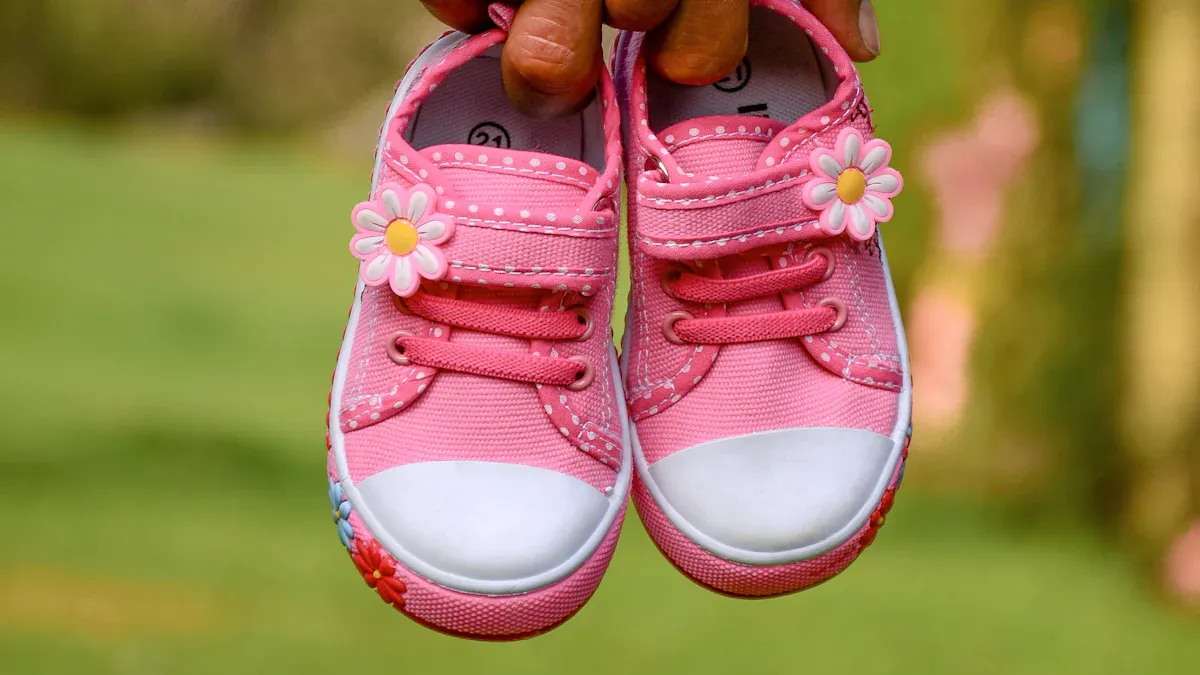 Trending Baby Shoes and Socks for Dropshipping in 2025