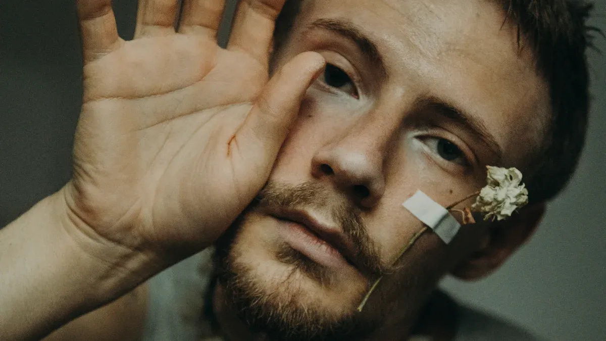 Signs of Trauma Bonding