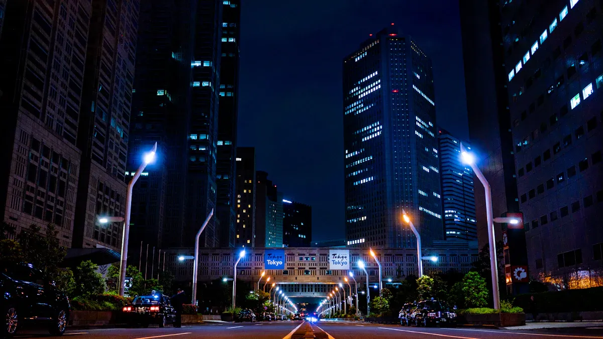 What Are 5G Smart Street Lights