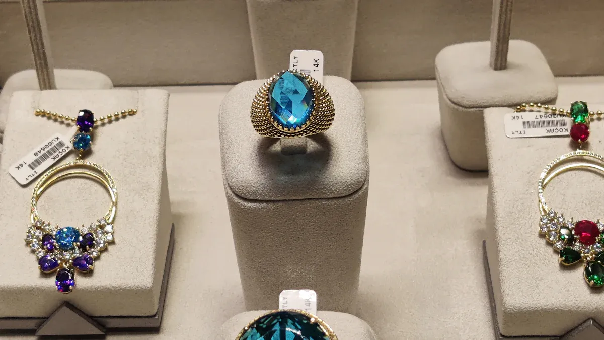Designer Emerald Jewelry and Differentiation