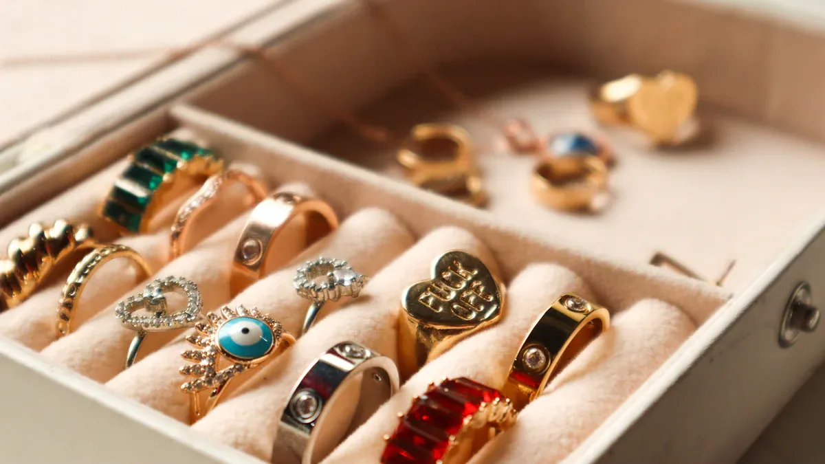 Cómo elegir Cajas para joyeria según el material de las joyas