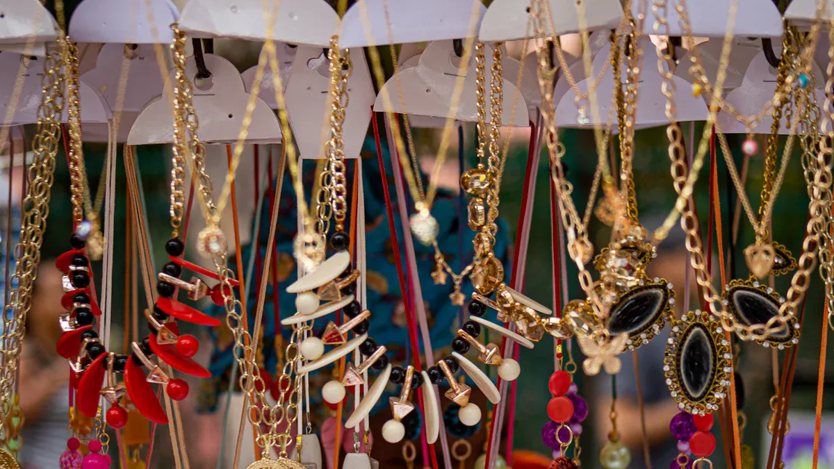 Where to Find Wholesale Jewelry Los Angeles Offers in 2025