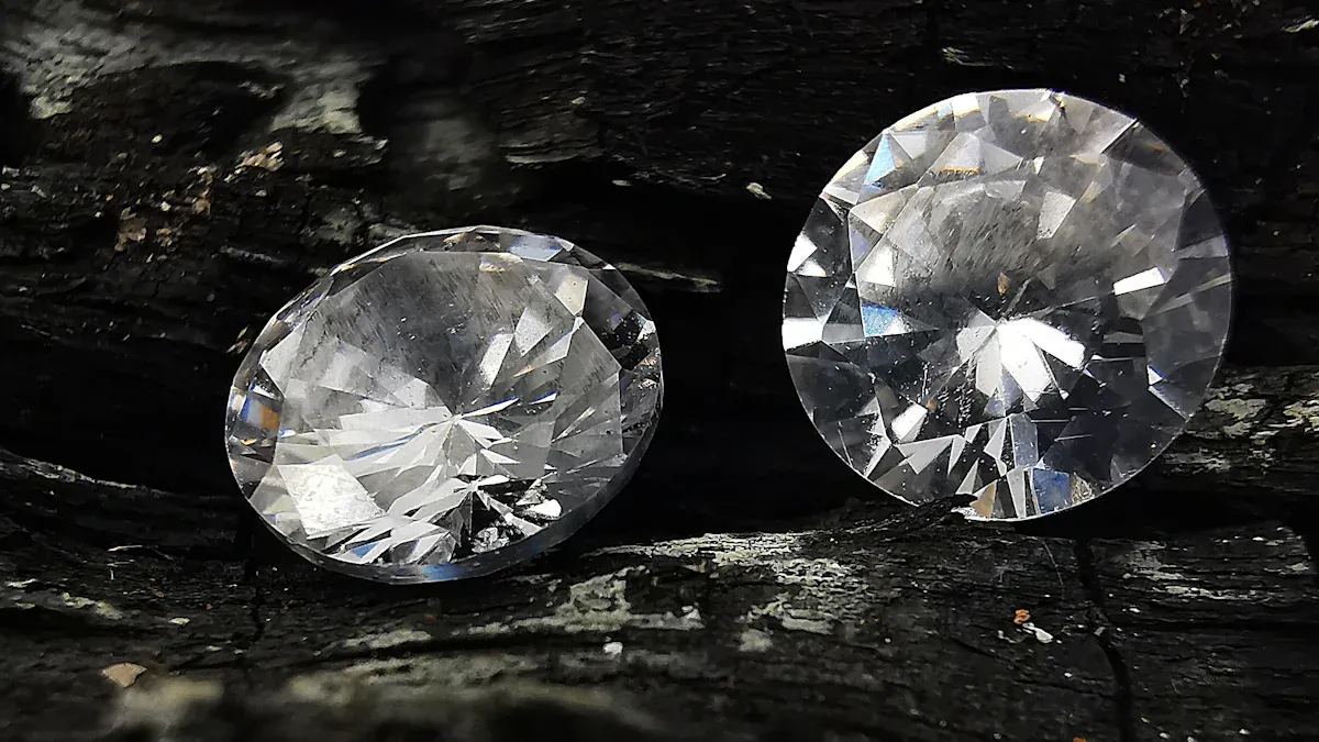 Diamonds vs Moissanite: Key Differences
