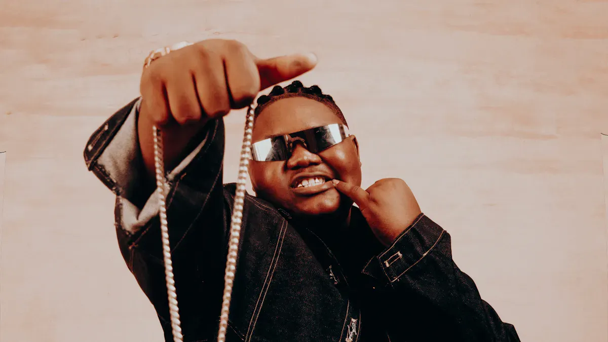 18K Gold in Hip-Hop Jewelry