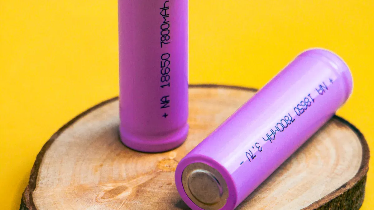 How the +1 Charge Powers a 3.7V Lithium Battery
