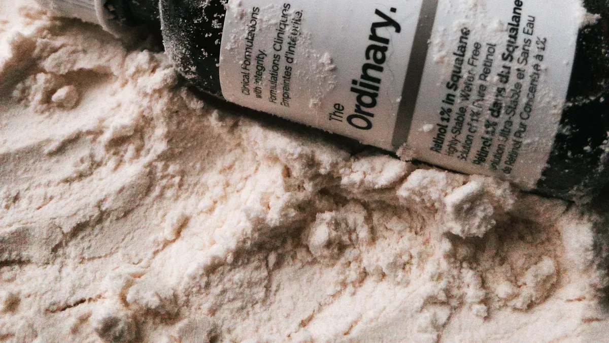 Aluminum Paste Makeup: Risks