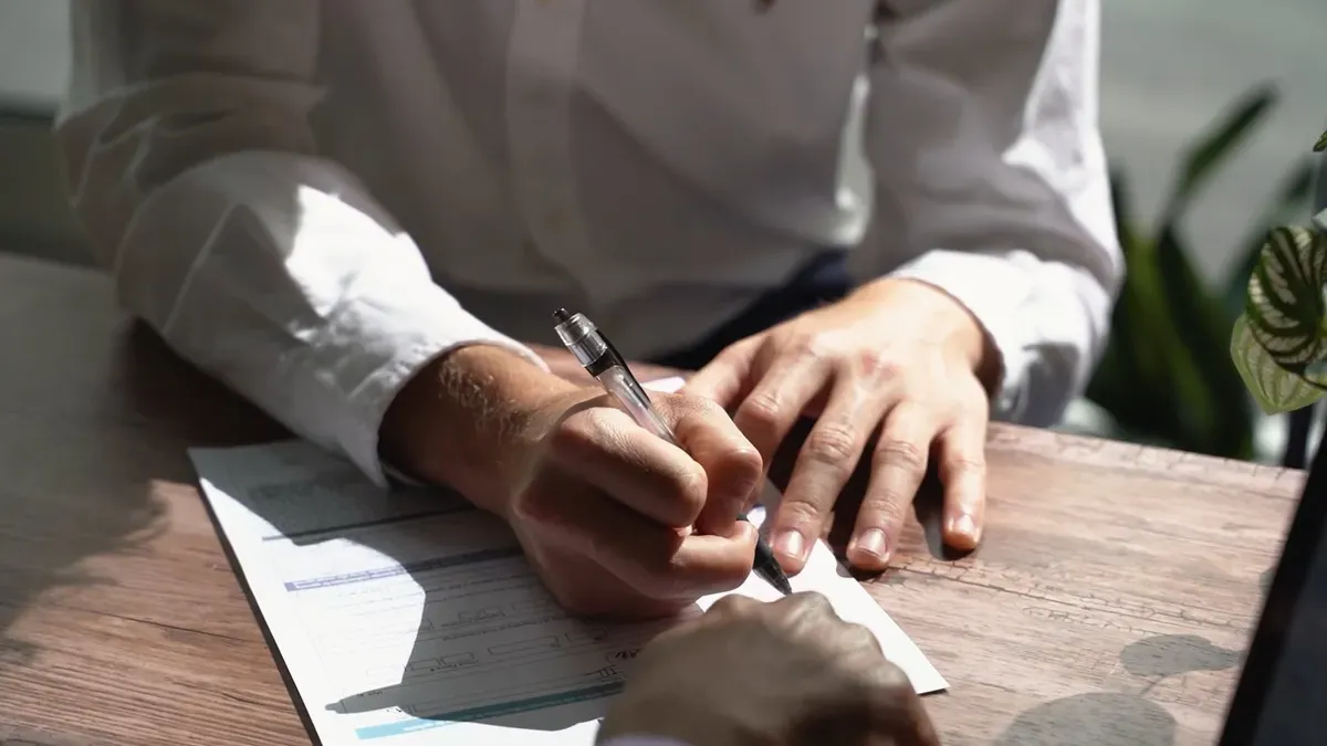 Normativas y licencias cripto