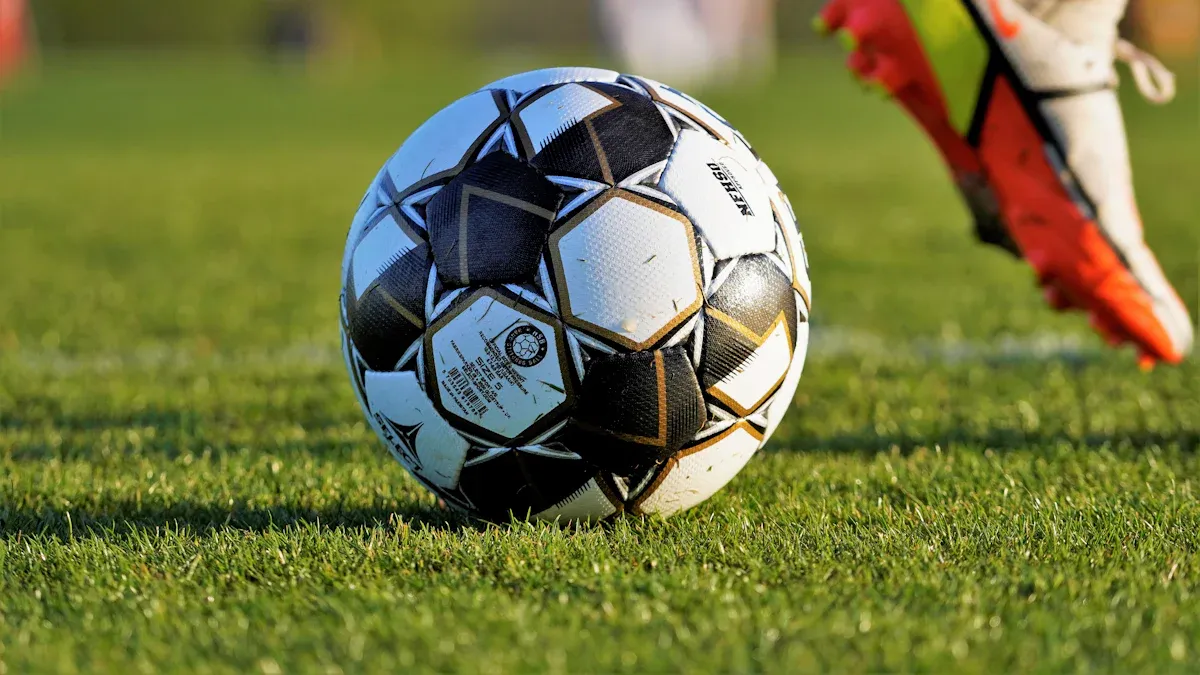 news-720-405 Microfiber PU Soccer Pros and Cons Explained Simply